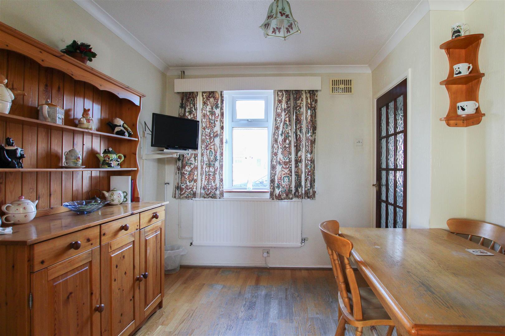 Broomwood Gardens, Pilgrims Hatch, Brentwood Keith Ashton